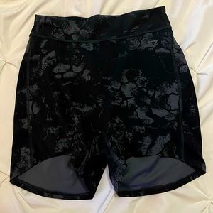 GYMSHARK KK FIT SHORTS